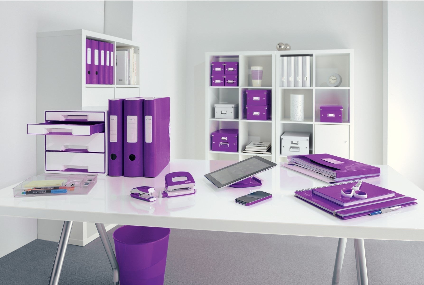 Samostoječ registrator Leitz WOW, A4/75