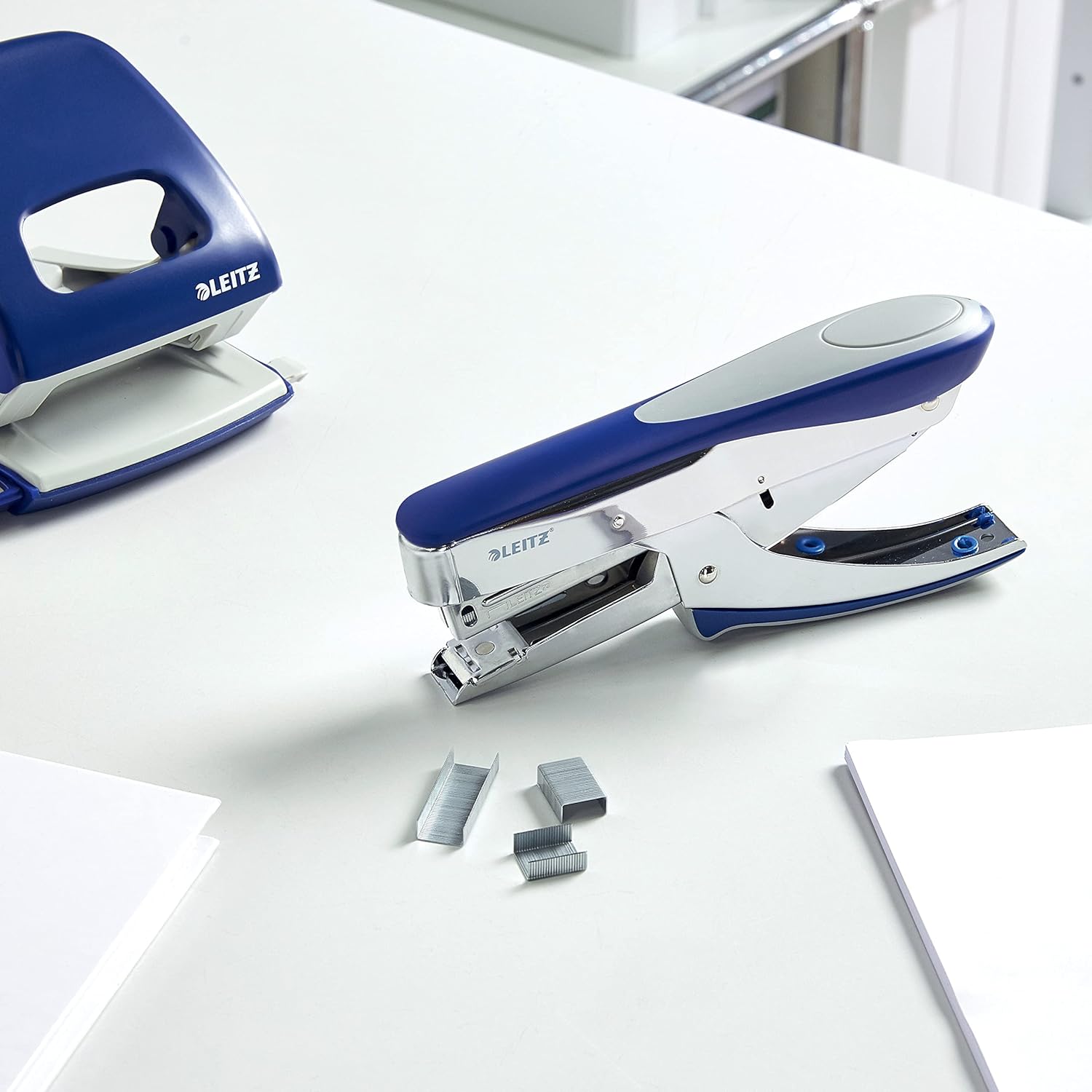 Spenjač klešče Leitz Allura, 30 l, modre