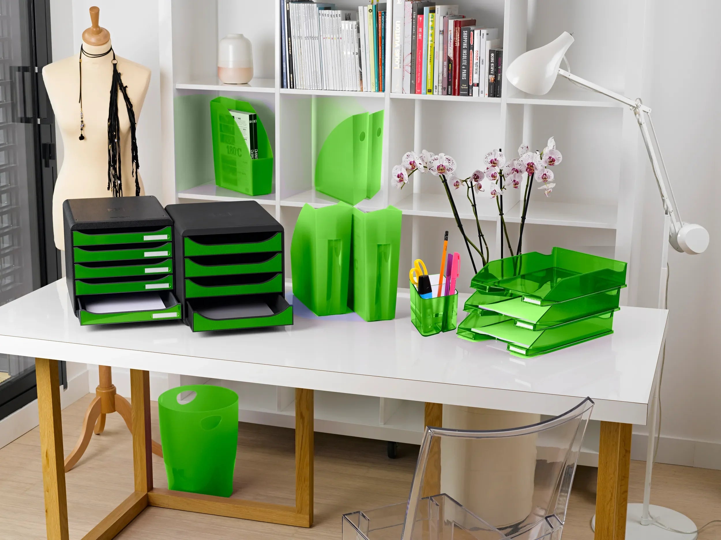 Predalnik Multiform BigBox Plus, 1/5, črn / rdeč, zelen ali srebrn