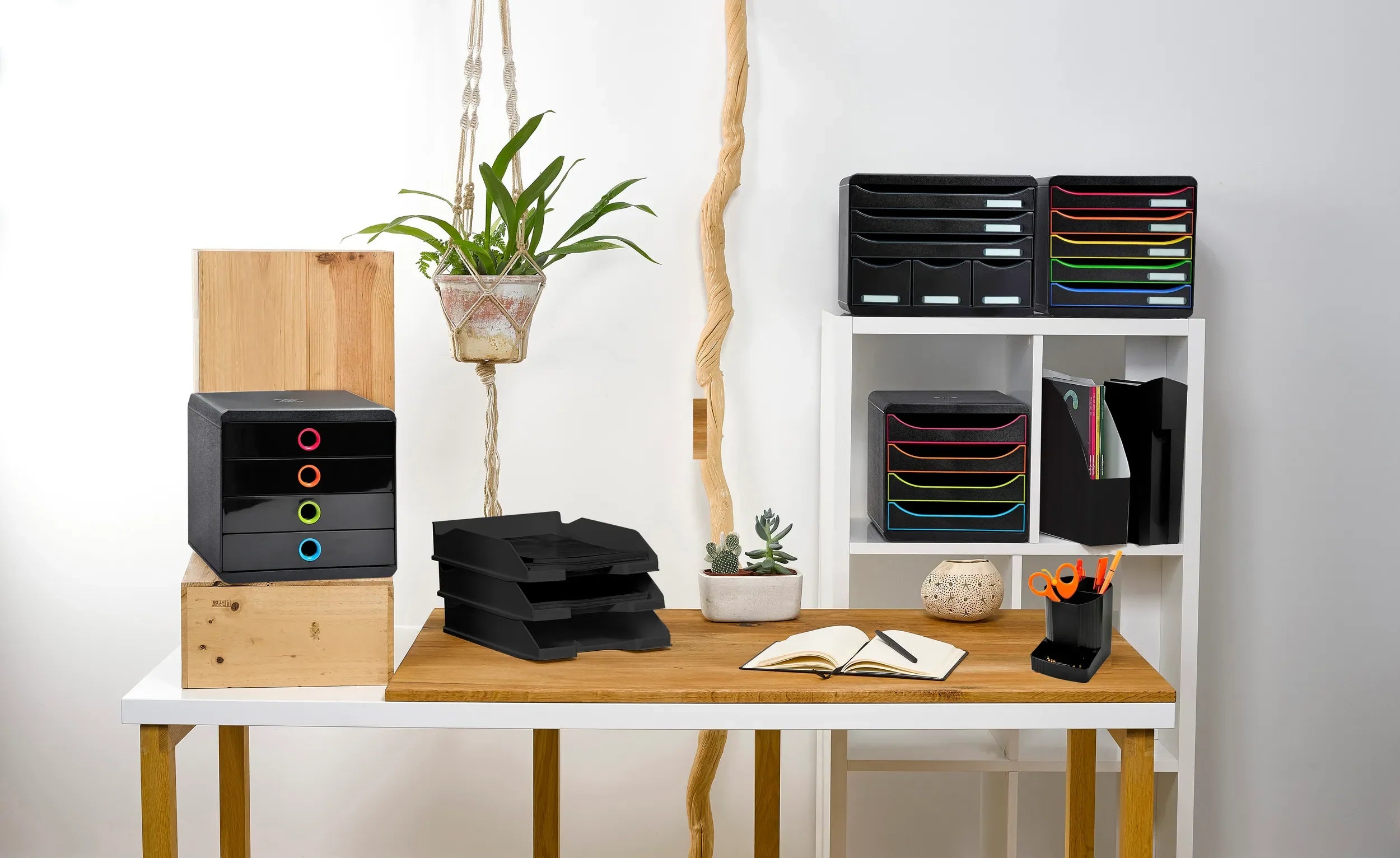 Predalnik Multiform, 1/5, bel ali črn / pisani robovi