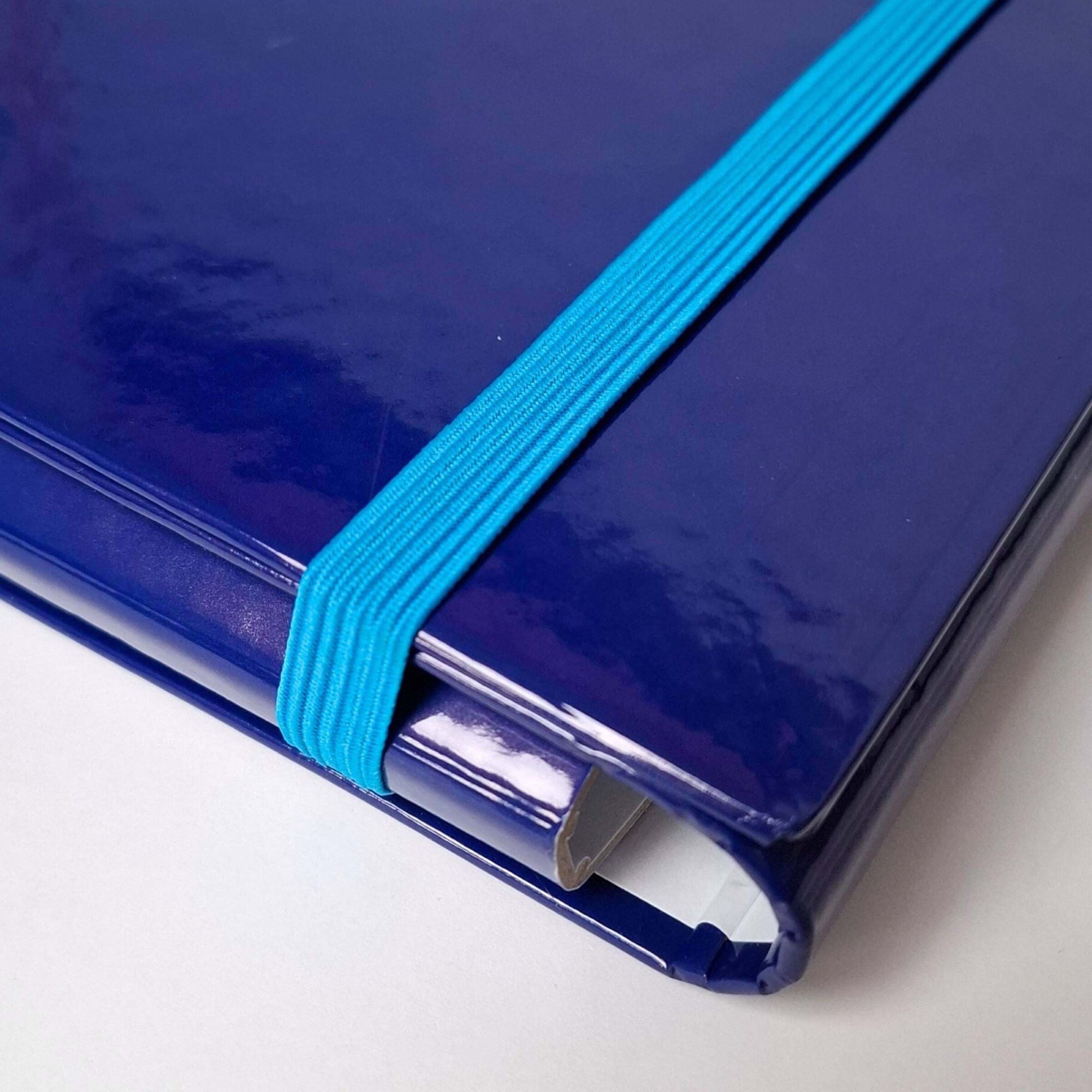 Mapa s klapo in elastiko A4/30-50 Axis