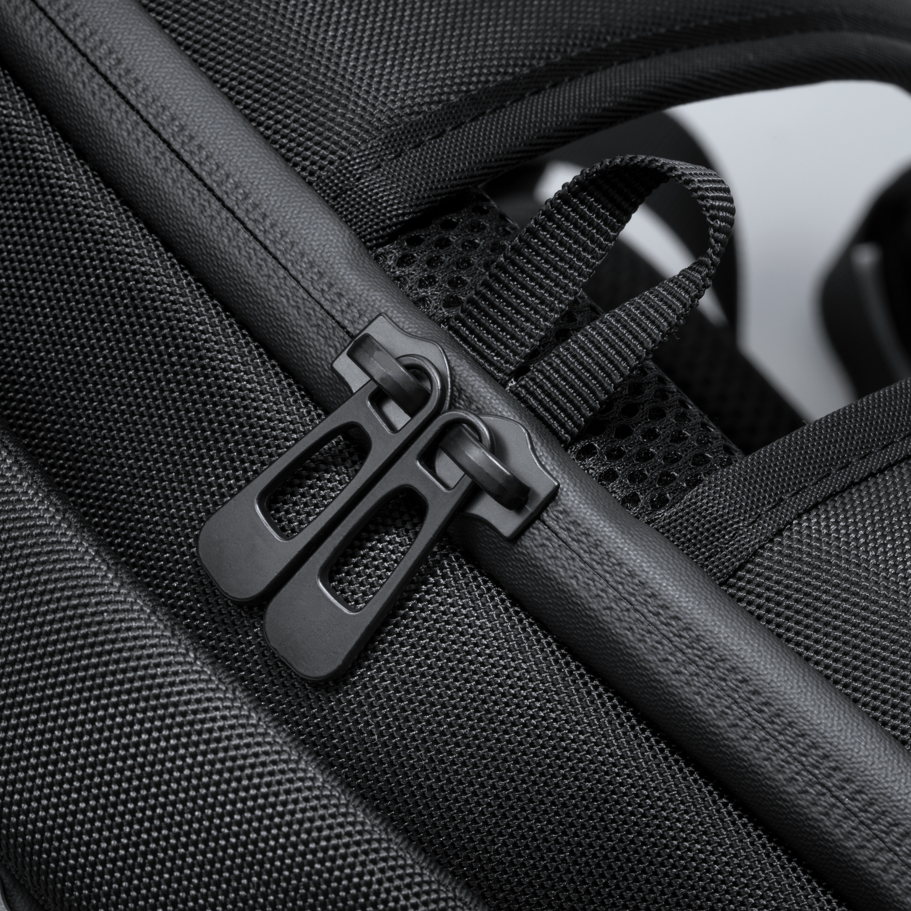 Nahrbtnik Bizz Pro 3 predelni